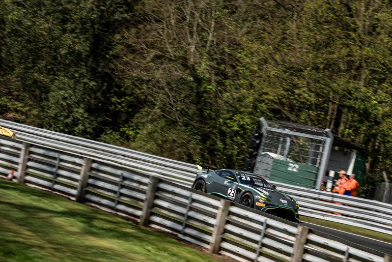 The R Racing Aston Martin V8 Vantage GT4 at Oulton Park in 2022