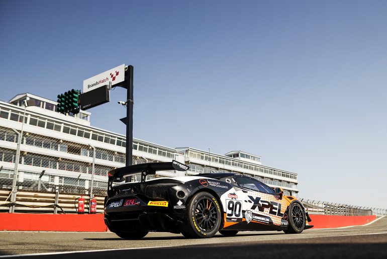 The Optimum Motorsport McLaren GT4 at Brands Hatch.